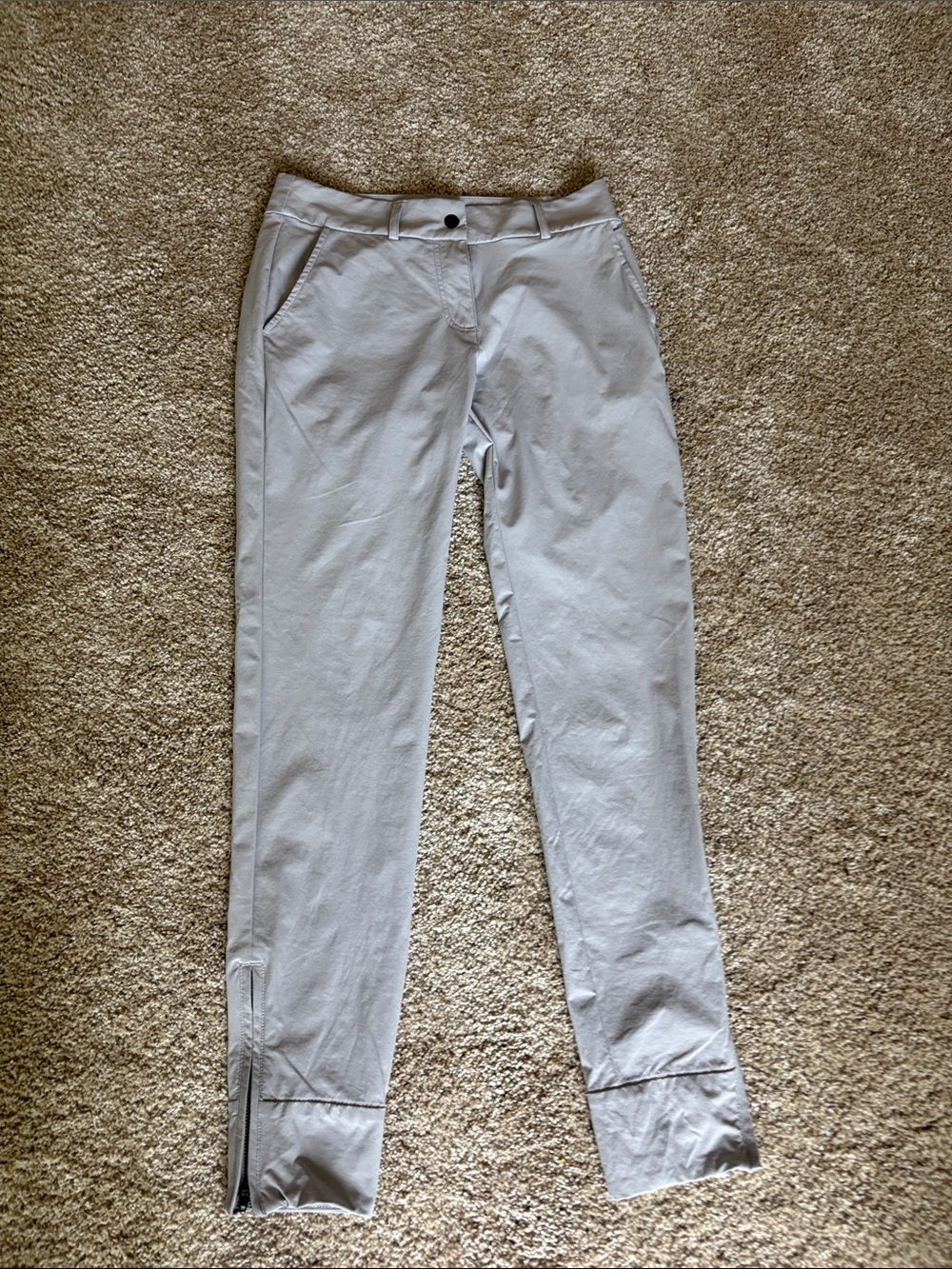 Abendroth Women’s Lightweight Chino Pants in Light Gray